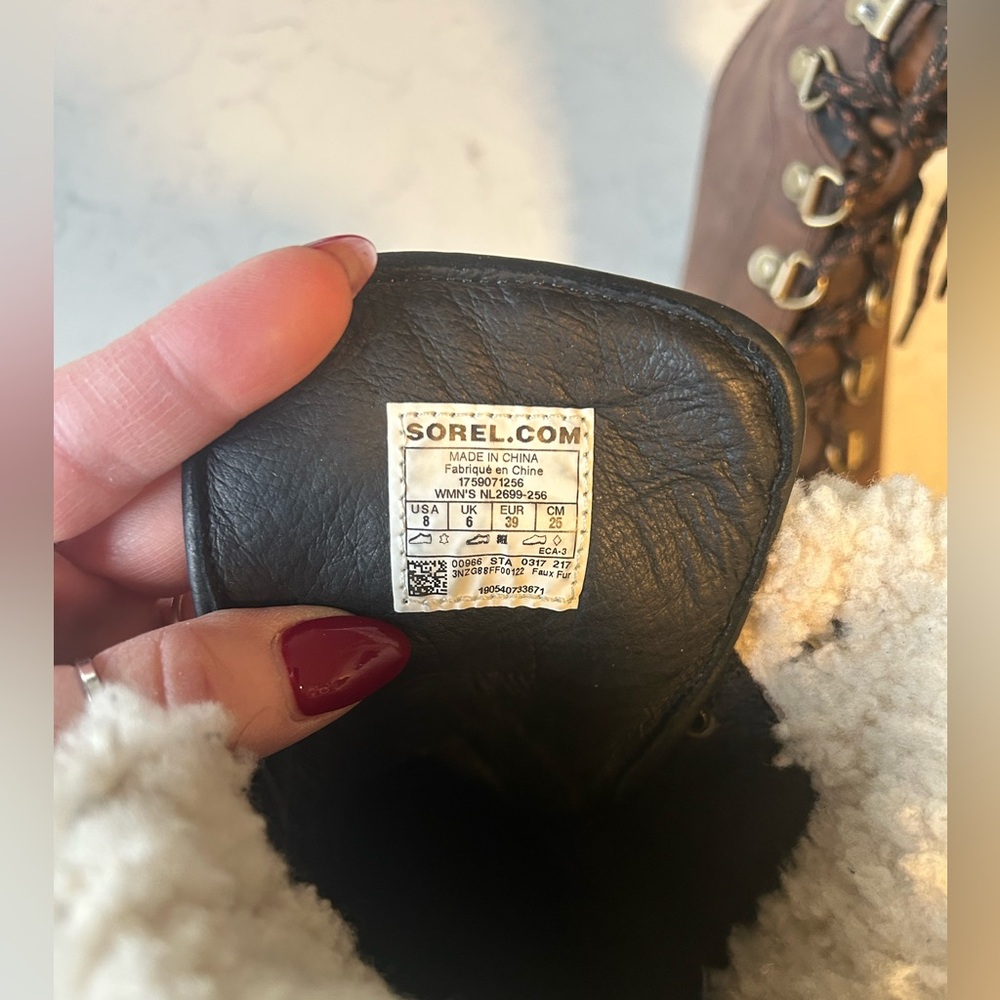 EUC Sorel Women's Conquest Tobacco Brown Lace-Up Wedge Boots w/ Shearling Lining - Picture 10 of 15